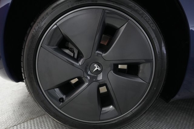 2023 Tesla Model 3 — photo 17 of 22