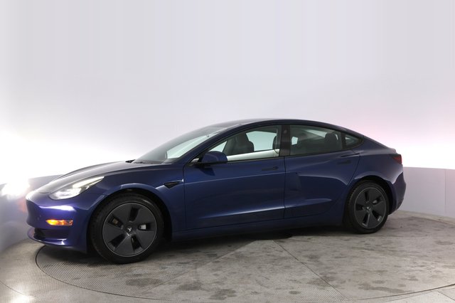 2023 Tesla Model 3 — photo 14 of 22