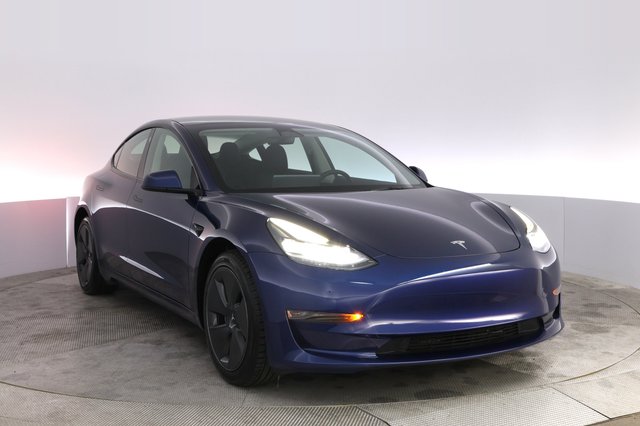 2023 Tesla Model 3 — photo 10 of 22