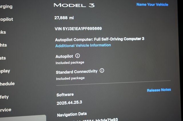 2023 Tesla Model 3 — photo 5 of 22