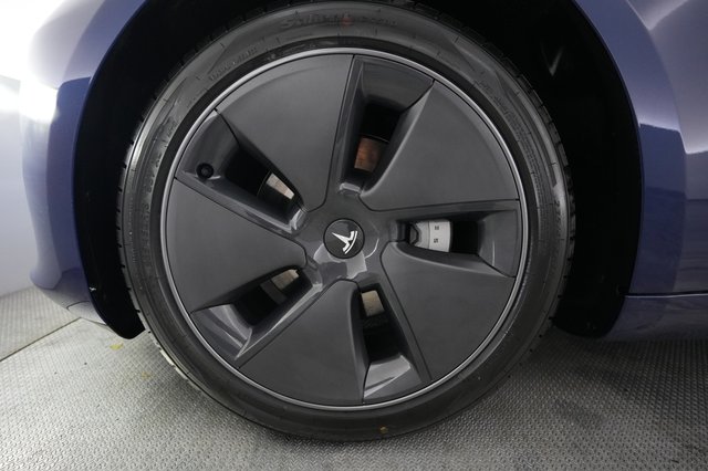 2023 Tesla Model 3 — photo 7 of 22