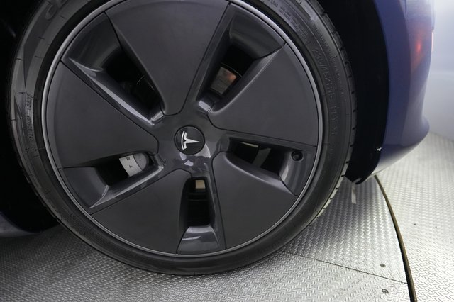 2023 Tesla Model 3 — photo 16 of 22