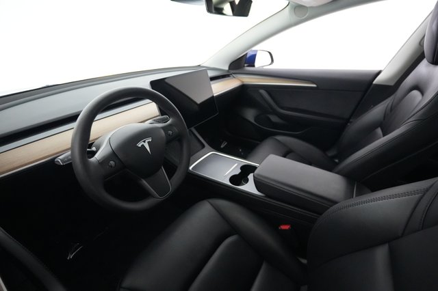 2023 Tesla Model 3 — photo 18 of 22