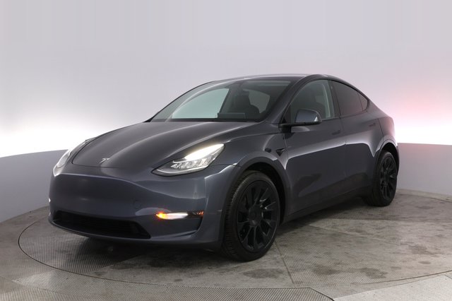 2023 Tesla Model Y — VIN 7SAYGDEEXPA073477
