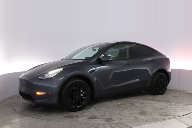 2023 Tesla Model Y — photo 14 of 21