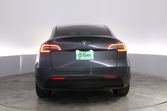 2023 Tesla Model Y — photo 12 of 21