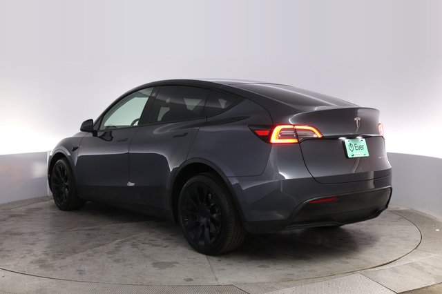 2023 Tesla Model Y — photo 13 of 21