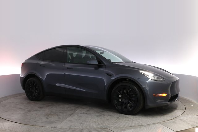 2023 Tesla Model Y — photo 11 of 21