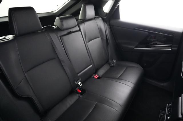 2023 Subaru Solterra — photo 4 of 20