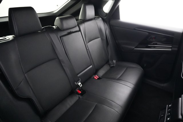 2023 Subaru Solterra — photo 4 of 20