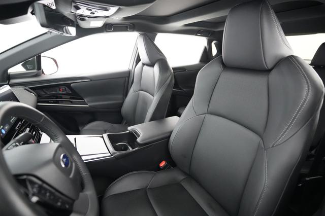 2023 Subaru Solterra — photo 3 of 20
