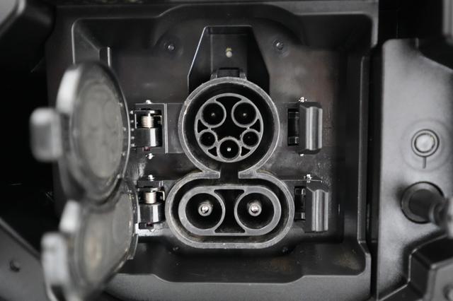 2023 Subaru Solterra — photo 8 of 20