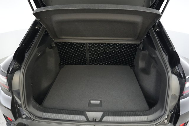 2023 Volkswagen ID.4 — photo 6 of 20