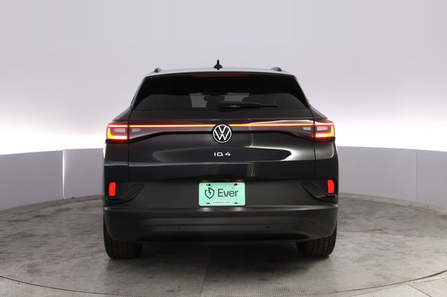 2023 Volkswagen ID.4 — photo 12 of 20