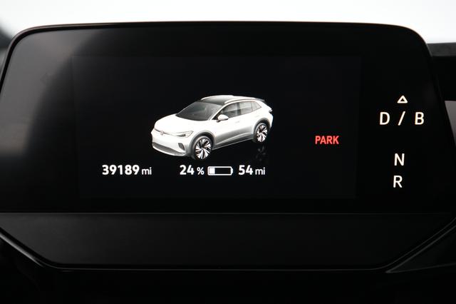 2023 Volkswagen ID.4 — photo 5 of 20