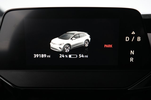 2023 Volkswagen ID.4 — photo 5 of 20