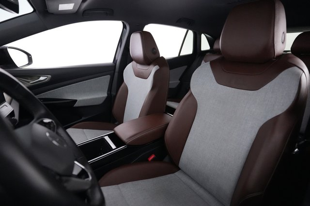 2023 Volkswagen ID.4 — photo 3 of 20