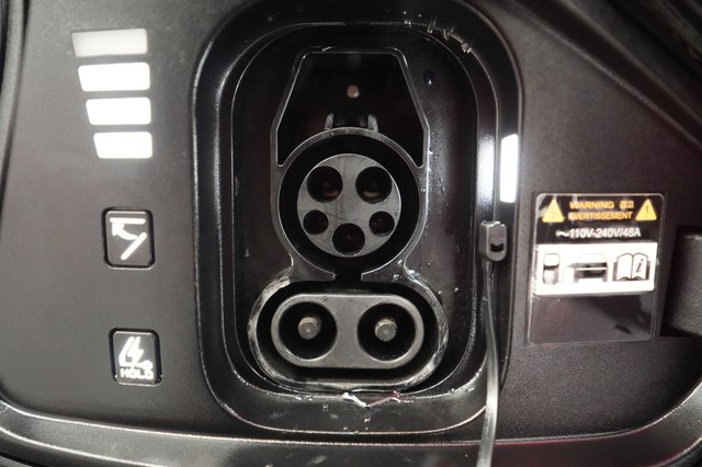 2024 Kia EV6 — photo 8 of 21