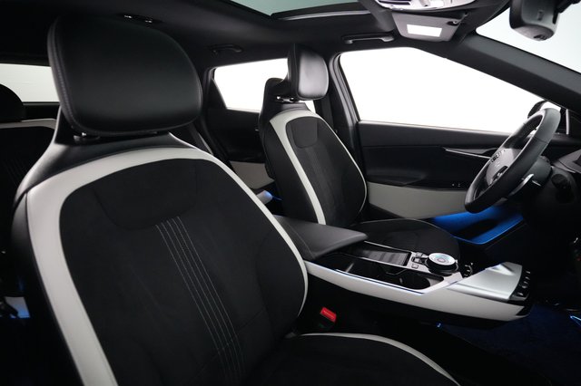 2024 Kia EV6 — photo 18 of 21