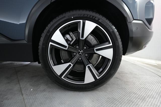 2025 Polestar 3 — photo 7 of 21