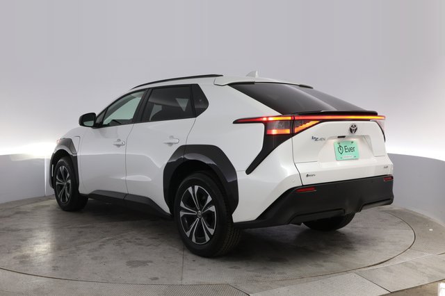 2025 Toyota bZ4X — photo 13 of 20
