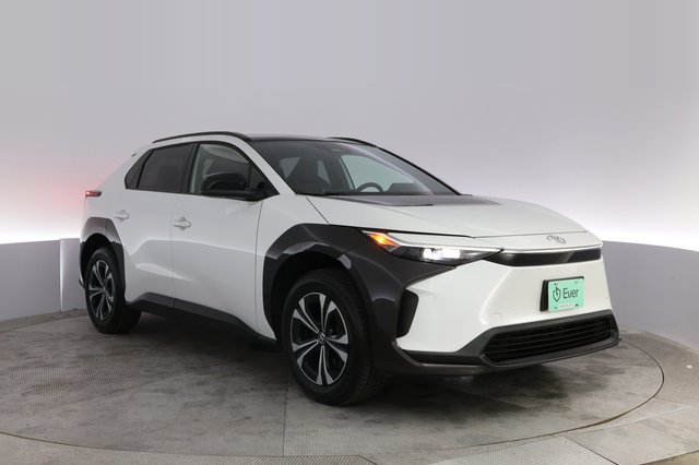 2025 Toyota bZ4X — photo 10 of 20