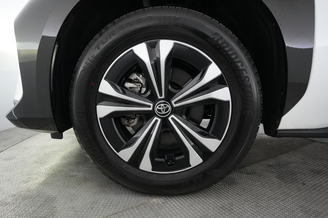 2025 Toyota bZ4X — photo 15 of 20