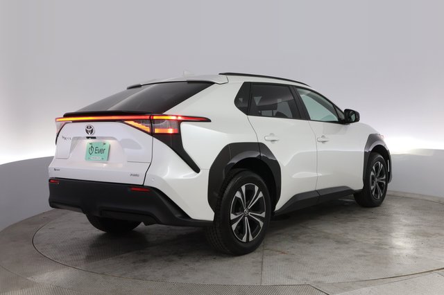 2025 Toyota bZ4X — photo 2 of 20