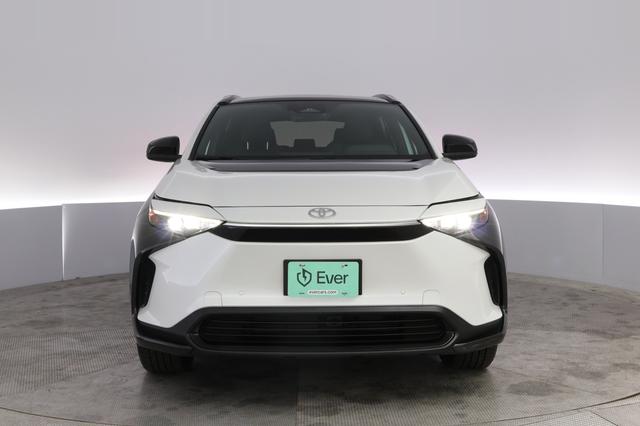 2025 Toyota bZ4X — photo 9 of 20