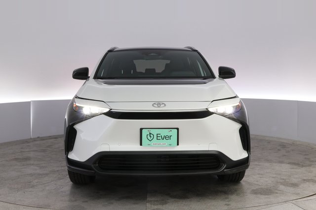 2025 Toyota bZ4X — photo 9 of 20