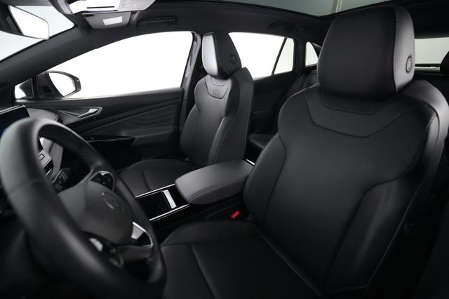 2023 Volkswagen ID.4 — photo 3 of 23
