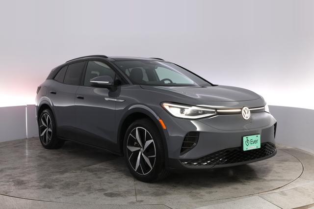 2023 Volkswagen ID.4 — photo 10 of 23