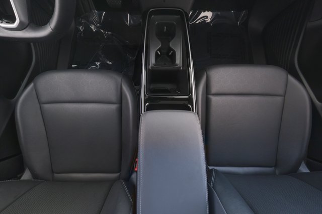 2023 Volkswagen ID.4 — photo 22 of 23