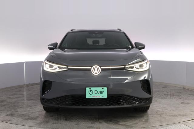 2023 Volkswagen ID.4 — photo 9 of 23