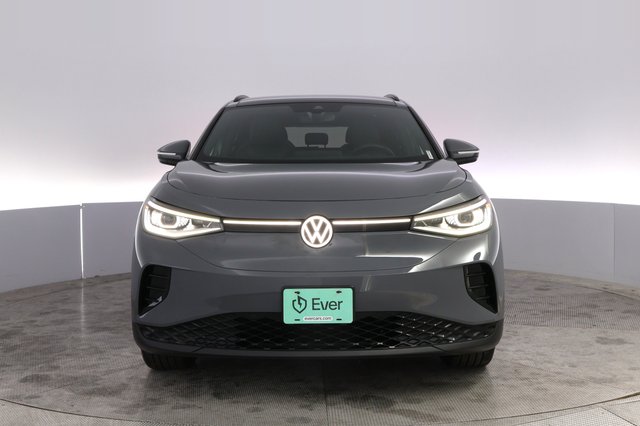 2023 Volkswagen ID.4 — photo 9 of 23