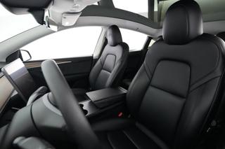 2024 Tesla Model Y — photo 3 of 28