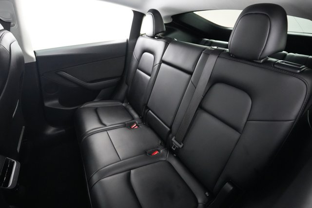2024 Tesla Model Y — photo 19 of 28