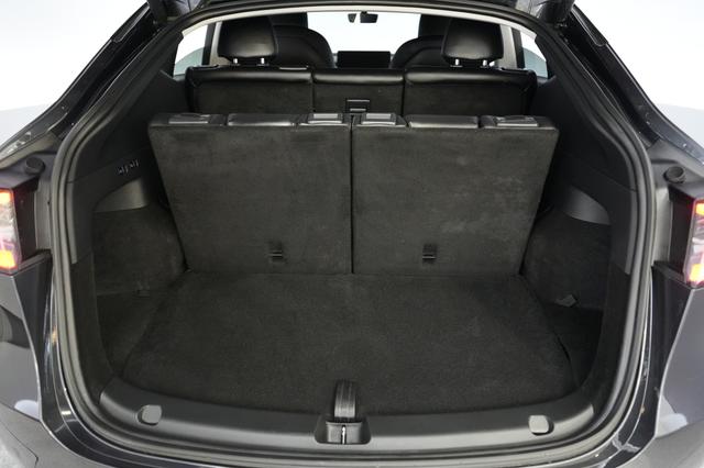 2024 Tesla Model Y — photo 6 of 28