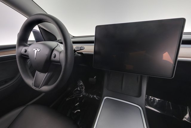 2024 Tesla Model Y — photo 22 of 28