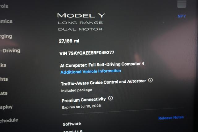 2024 Tesla Model Y — photo 5 of 28