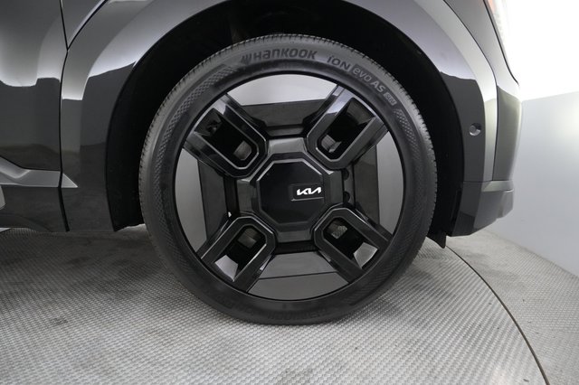 2024 Kia EV9 — photo 16 of 23