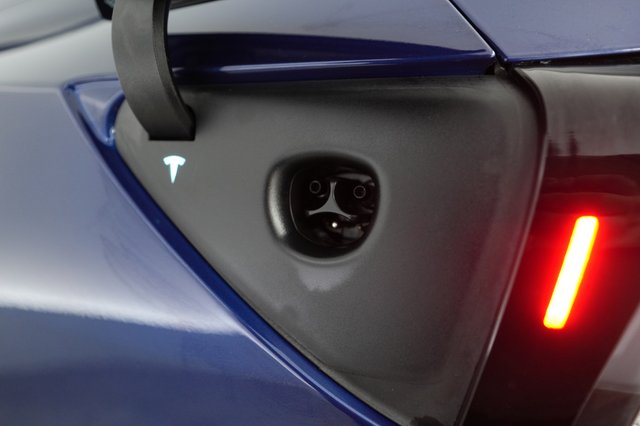2026 Tesla Model Y — photo 8 of 22