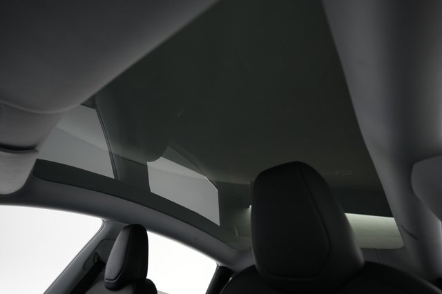 2026 Tesla Model Y — photo 20 of 22