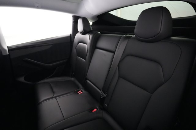 2026 Tesla Model Y — photo 19 of 22