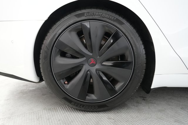 2022 Tesla Model S — photo 17 of 22