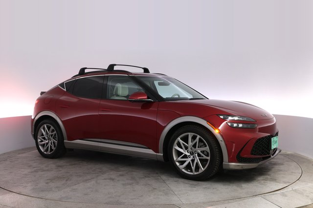 2023 Genesis GV60 — photo 11 of 21