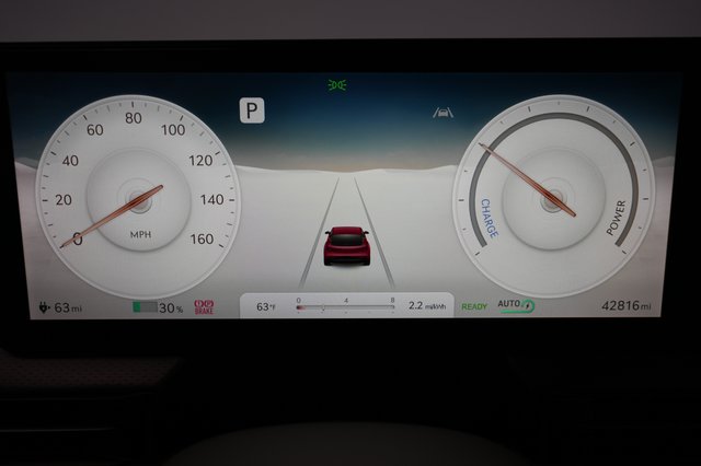 2023 Genesis GV60 — photo 5 of 21