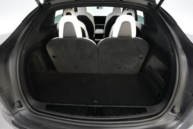 2023 Tesla Model X — photo 6 of 24