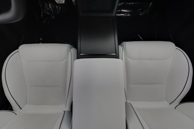 2023 Tesla Model X — photo 22 of 24