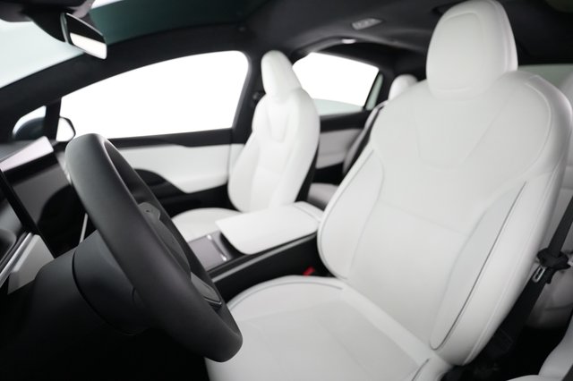 2023 Tesla Model X — photo 3 of 24